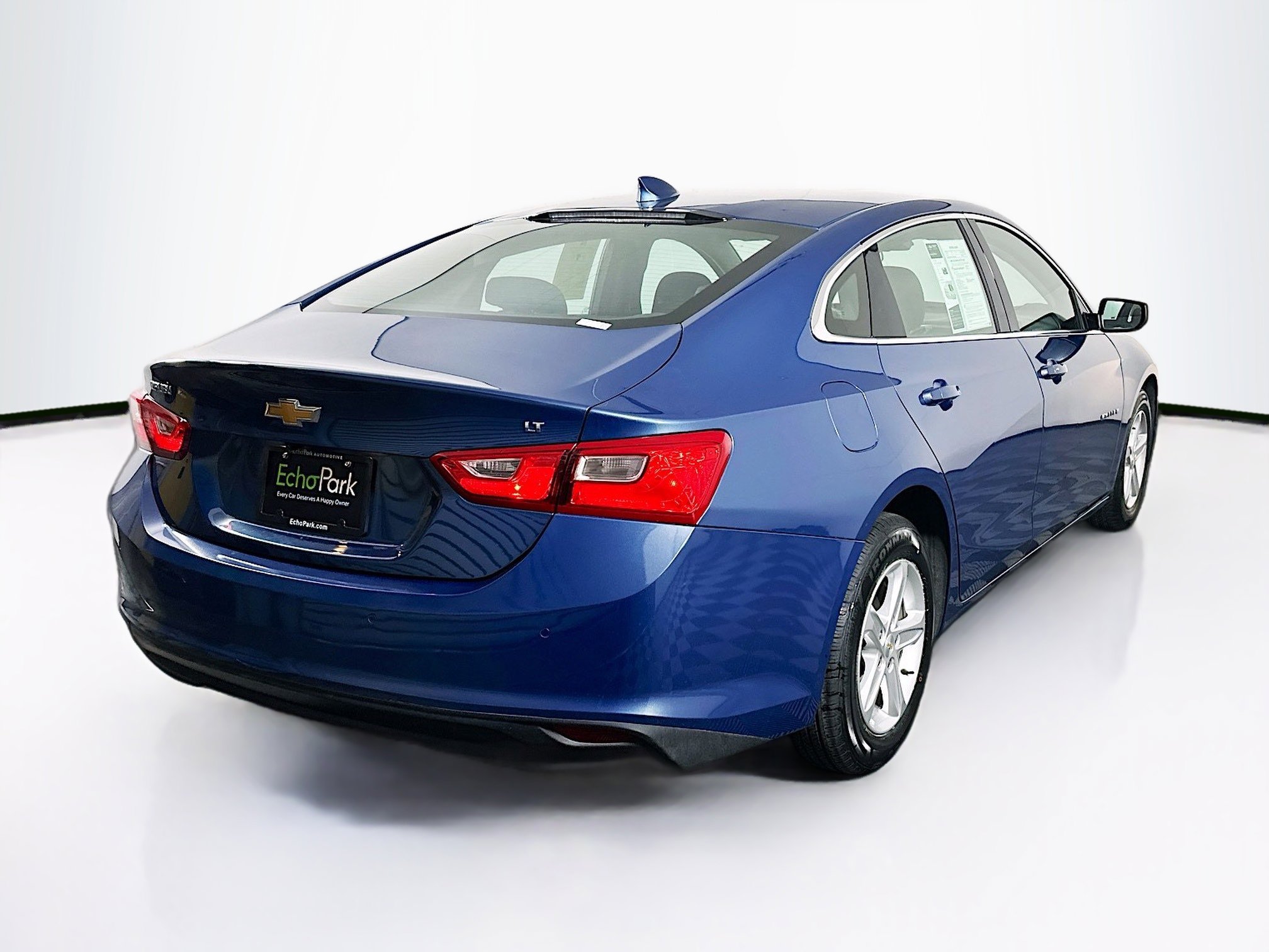 Used 2024 Chevrolet Malibu LT FWD image 9