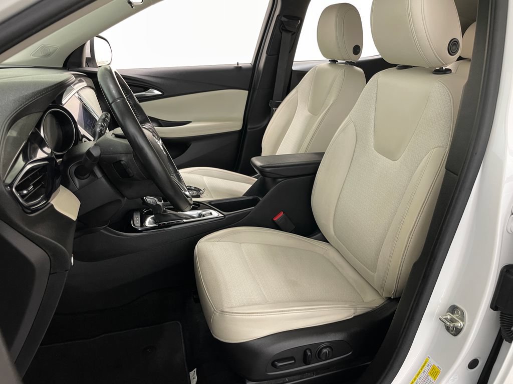 Certified 2020 Buick Encore GX Preferred w/ Sport Touring Package AWD/4WD image 21