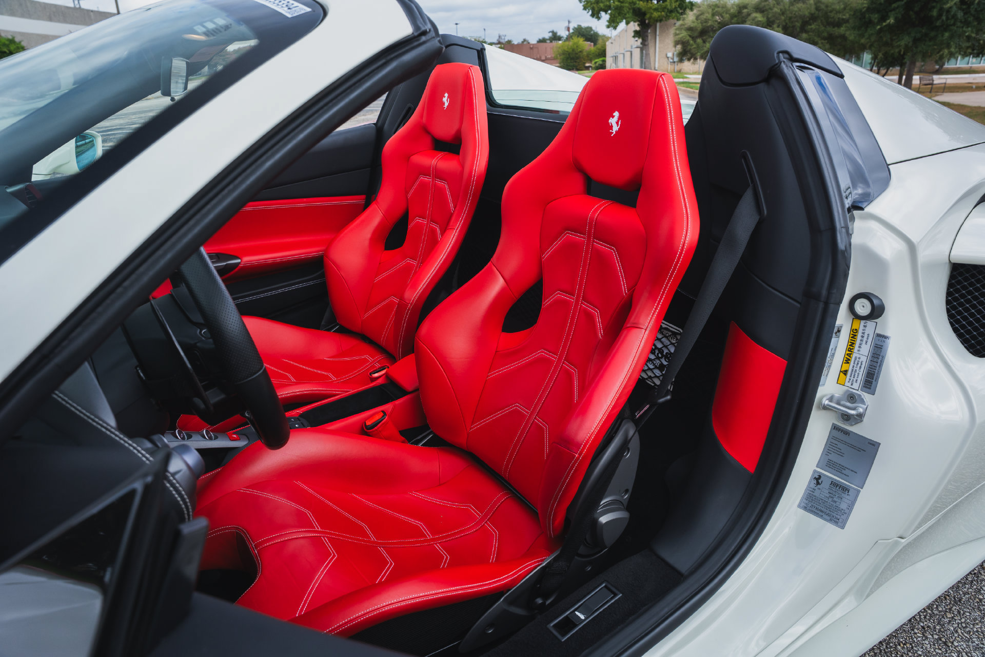 Used 2018 Ferrari 488 Spider RWD image 3