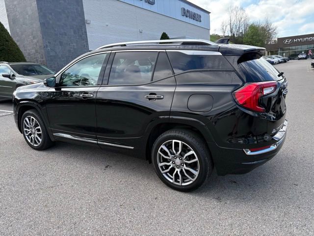 Used 2022 GMC Terrain Denali image 3