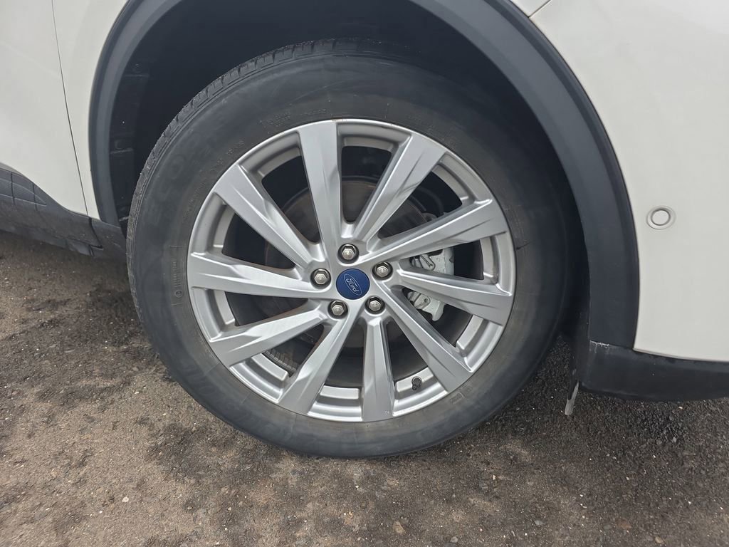 Certified 2022 Ford Escape Titanium w/ Titanium Elite Package image 10