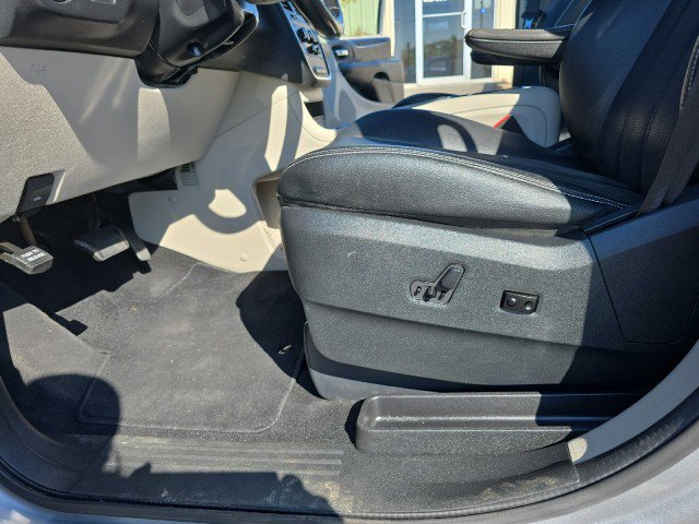 Used 2020 Dodge Grand Caravan SXT image 16