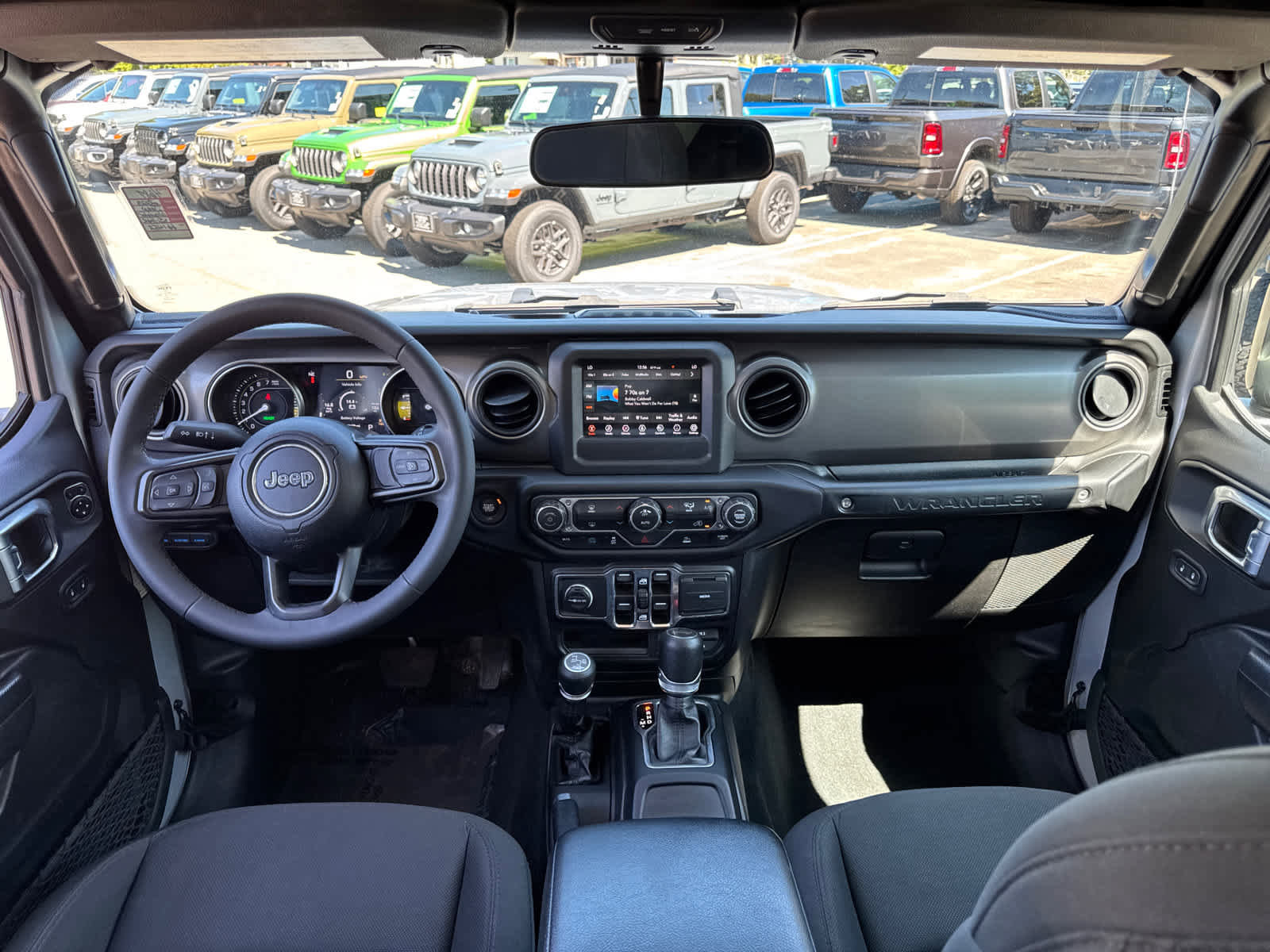 Used 2023 Jeep Wrangler Unlimited image 32