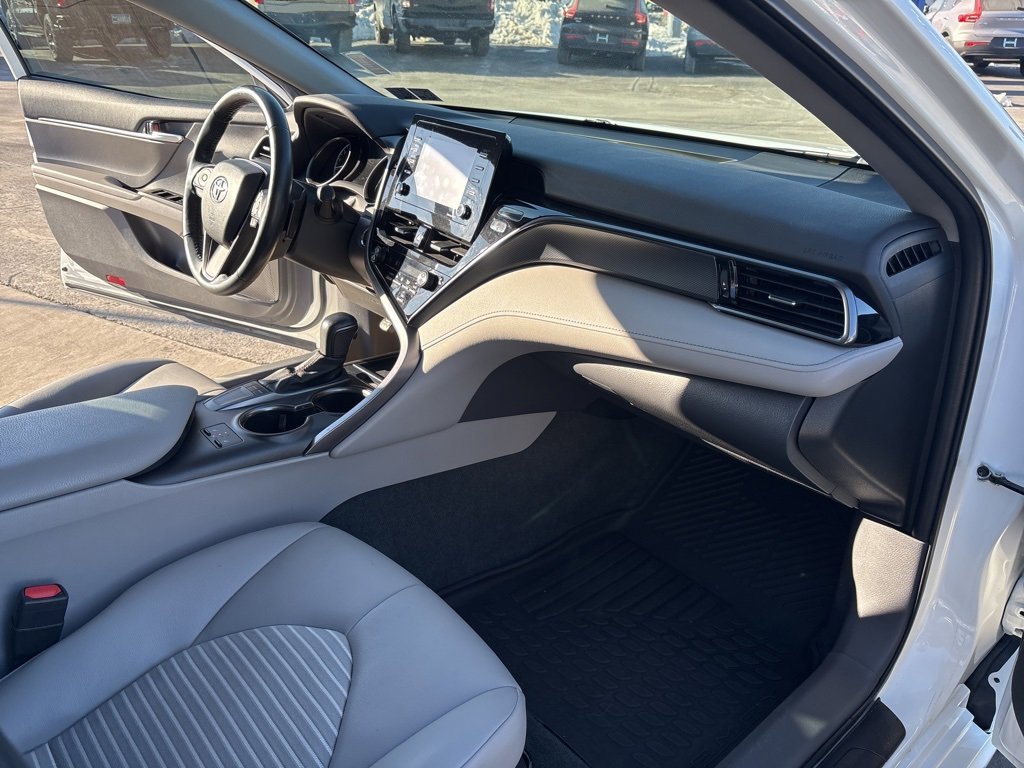 Used 2023 Toyota Camry SE w/ Cold Weather Package image 37