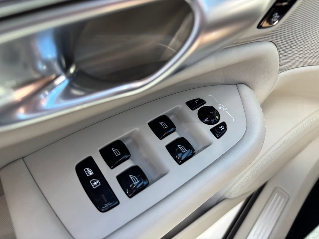 Used 2024 Volvo XC90 B5 Core w/ Climate Package AWD/4WD image 31
