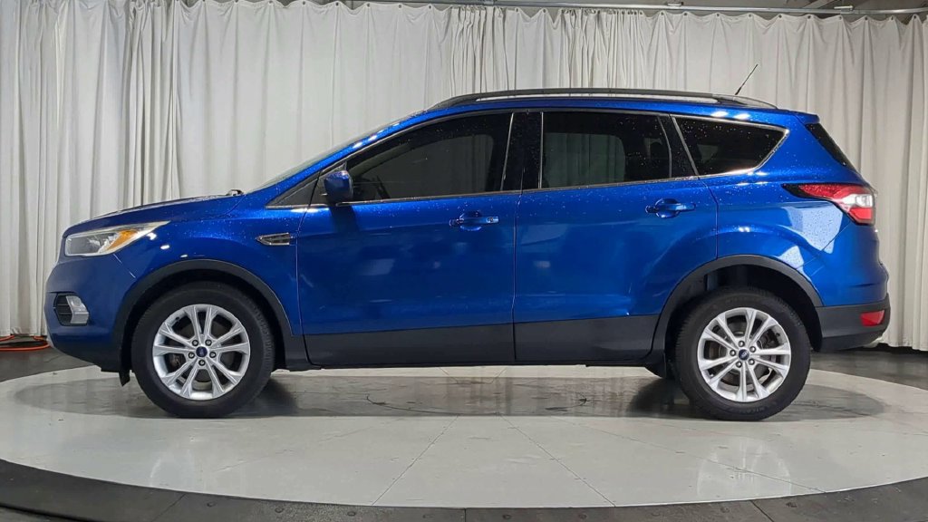 Used 2018 Ford Escape SE w/ Ford Safe & Smart Package FWD image 6