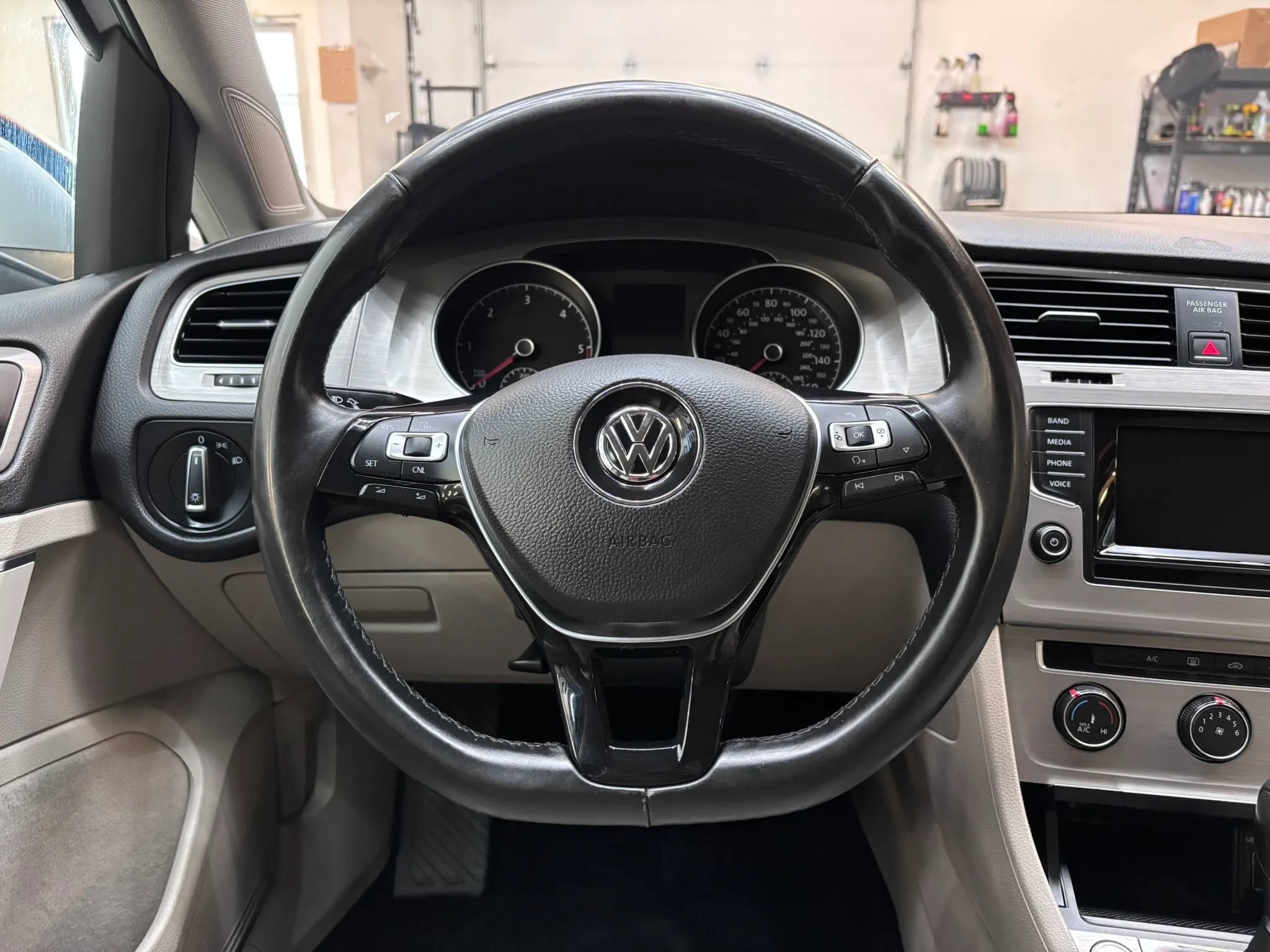 Used 2015 Volkswagen Golf TDI S FWD image 16
