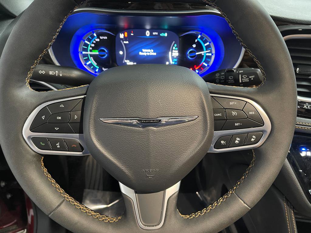 Used 2023 Chrysler Pacifica Pinnacle image 34