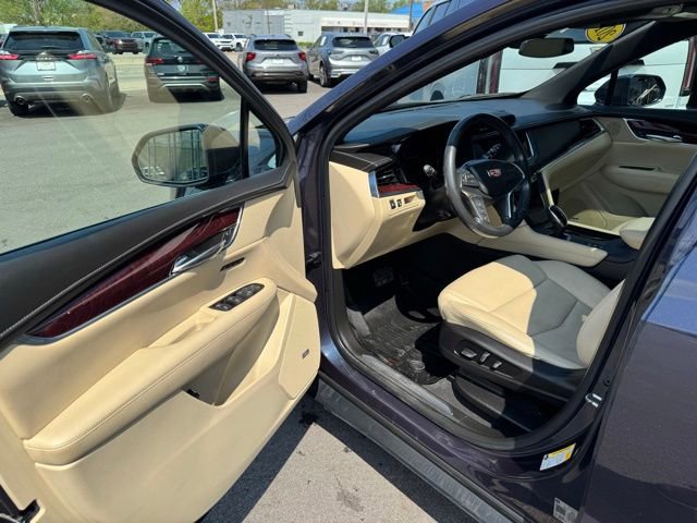 Used 2018 Cadillac XT5 Premium Luxury AWD/4WD image 3