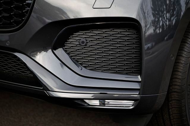 New 2026 Jaguar F-PACE R-Dynamic S image 3