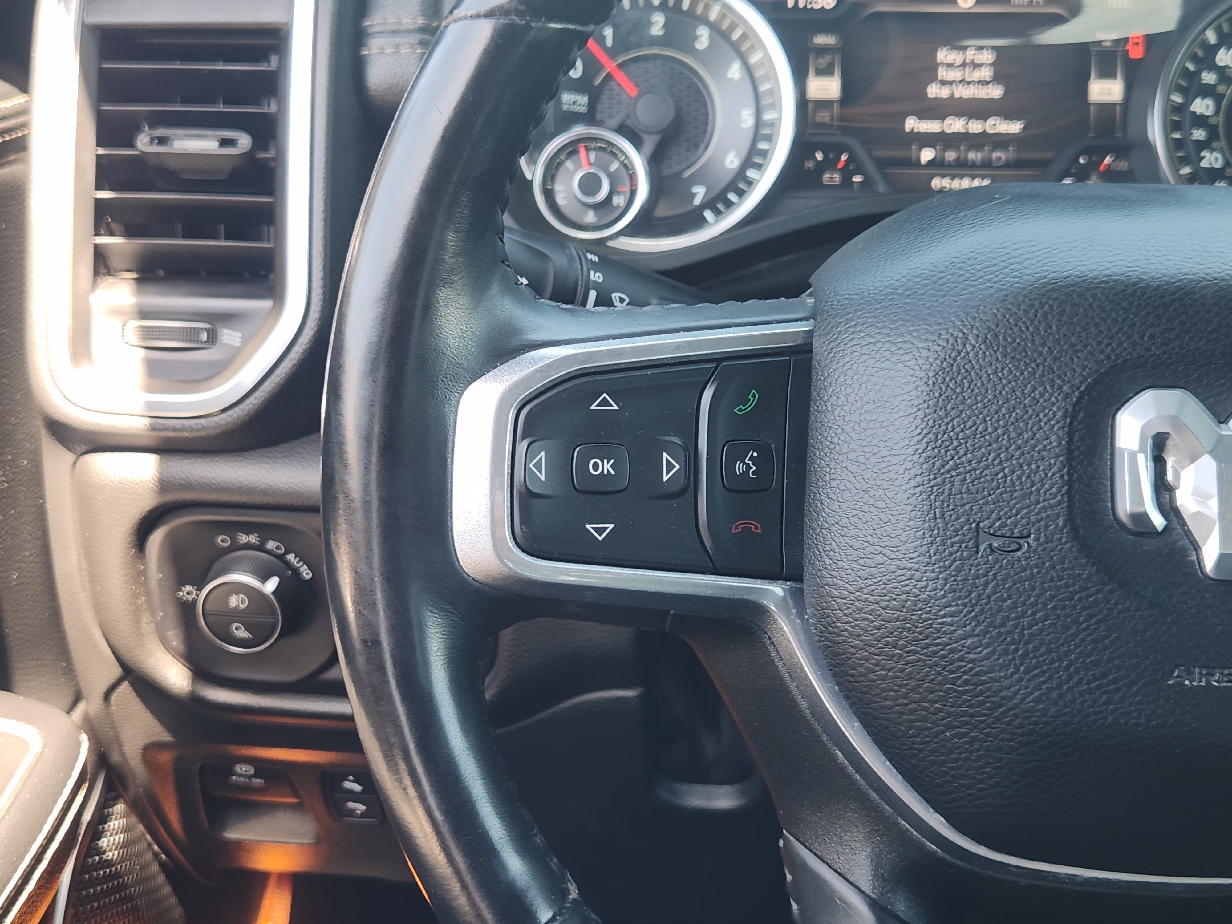 Used 2023 RAM 1500 Laramie AWD/4WD image 28