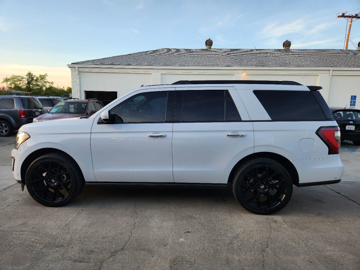 Used 2018 Ford Expedition Limited w/ Equipment Group 301A image 3