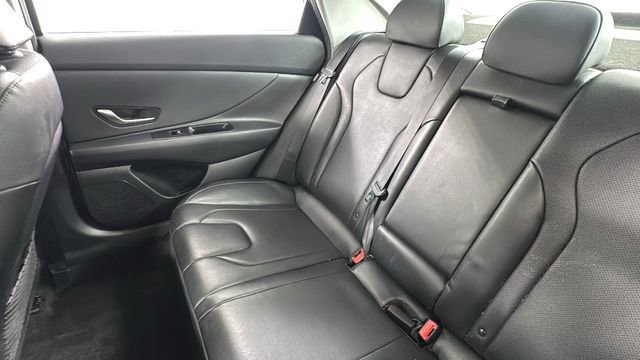 Used 2024 Hyundai Elantra Limited image 14