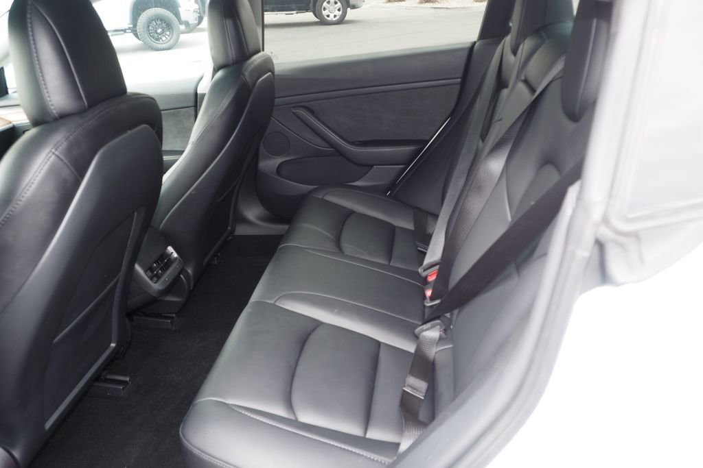 Used 2023 Tesla Model 3 Standard Range image 15