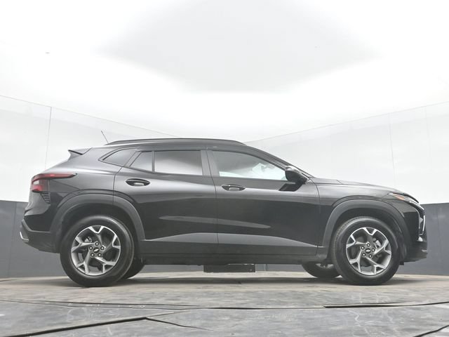 Used 2026 Chevrolet Trax LT w/ Driver Confidence Package FWD image 47