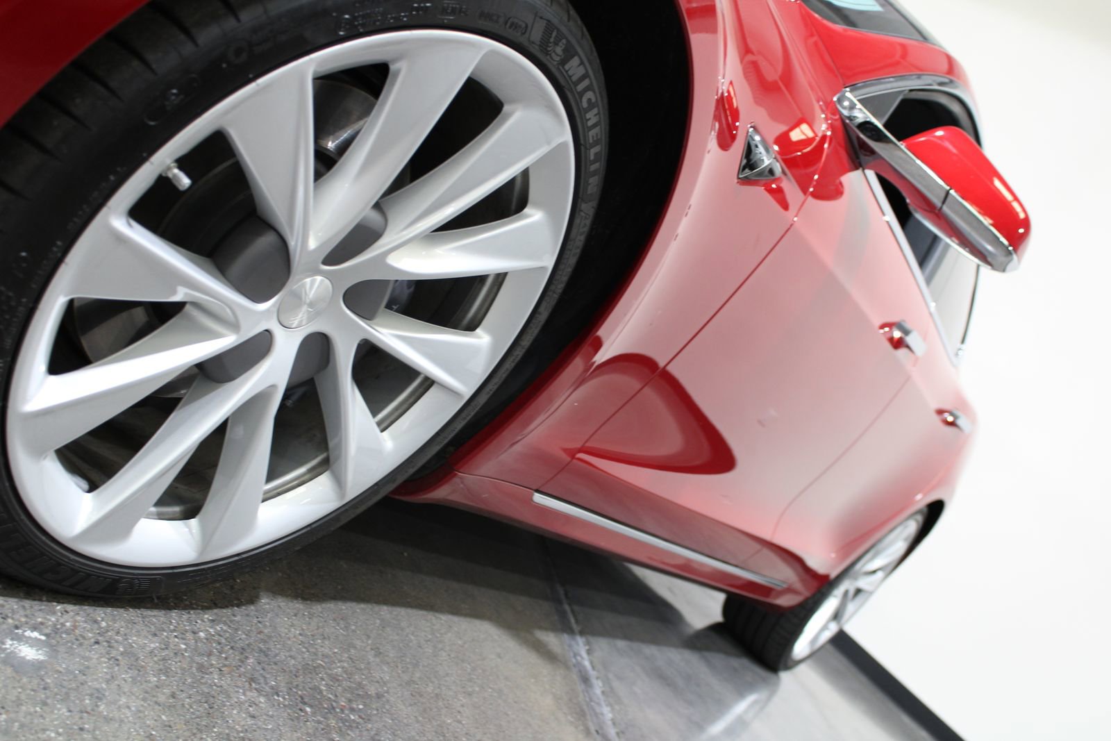 Used 2020 Tesla Model S Long Range Plus AWD/4WD image 7