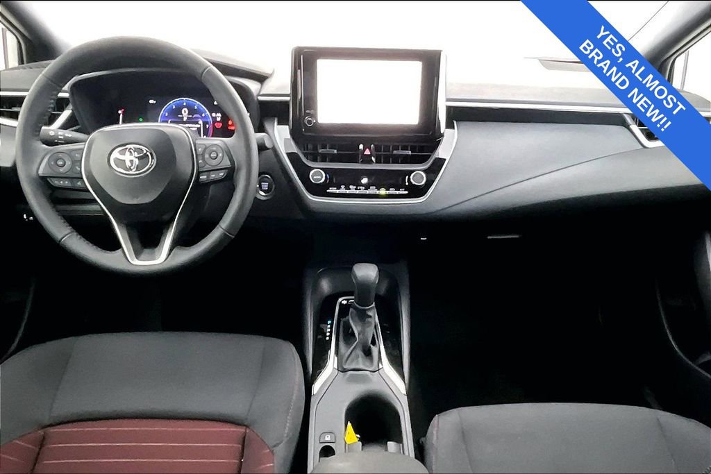 Used 2026 Toyota Corolla SE image 21