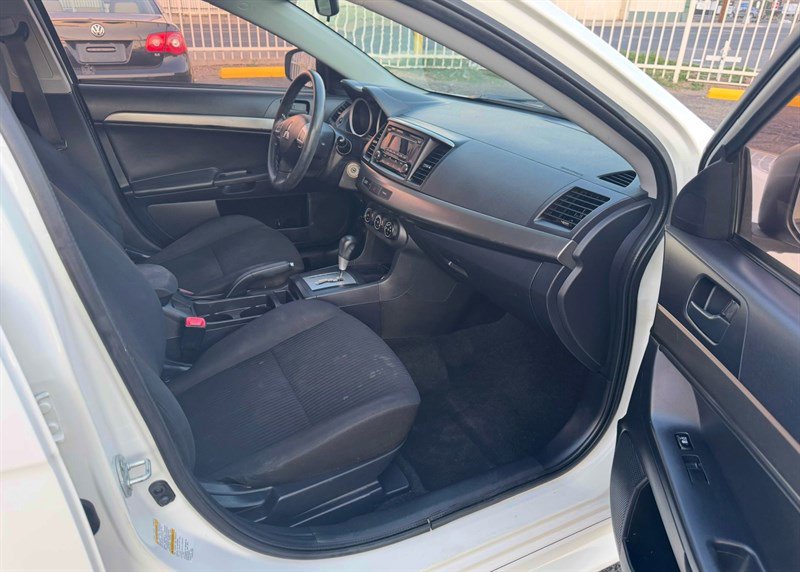 Used 2015 Mitsubishi Lancer ES image 11