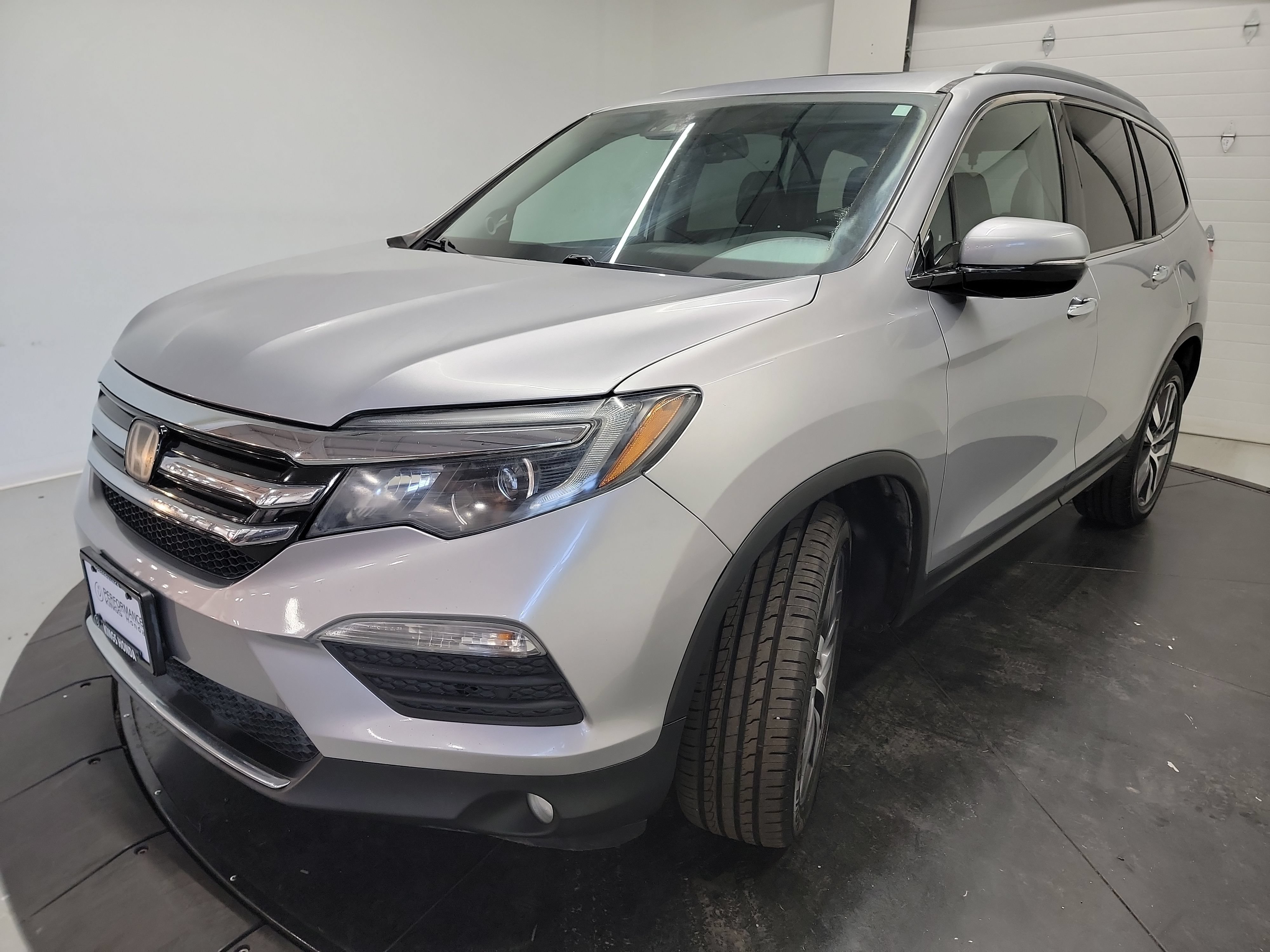 Used 2016 Honda Pilot Elite image 3
