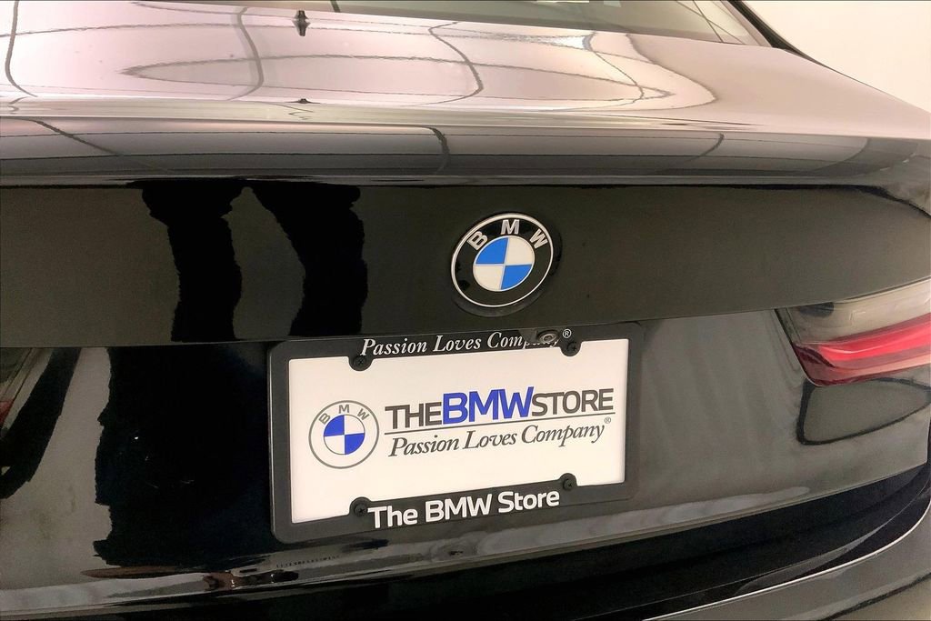 Used 2022 BMW 330i xDrive Sedan w/ Premium Package AWD/4WD image 30