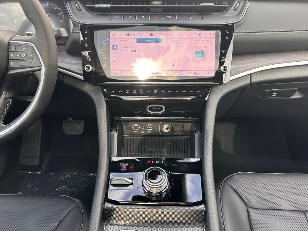 New 2026 Jeep Grand Cherokee L Limited AWD/4WD image 33