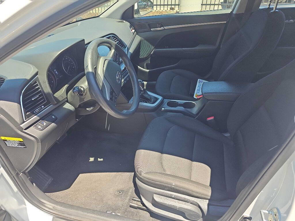 Used 2018 Hyundai Elantra SEL FWD image 9