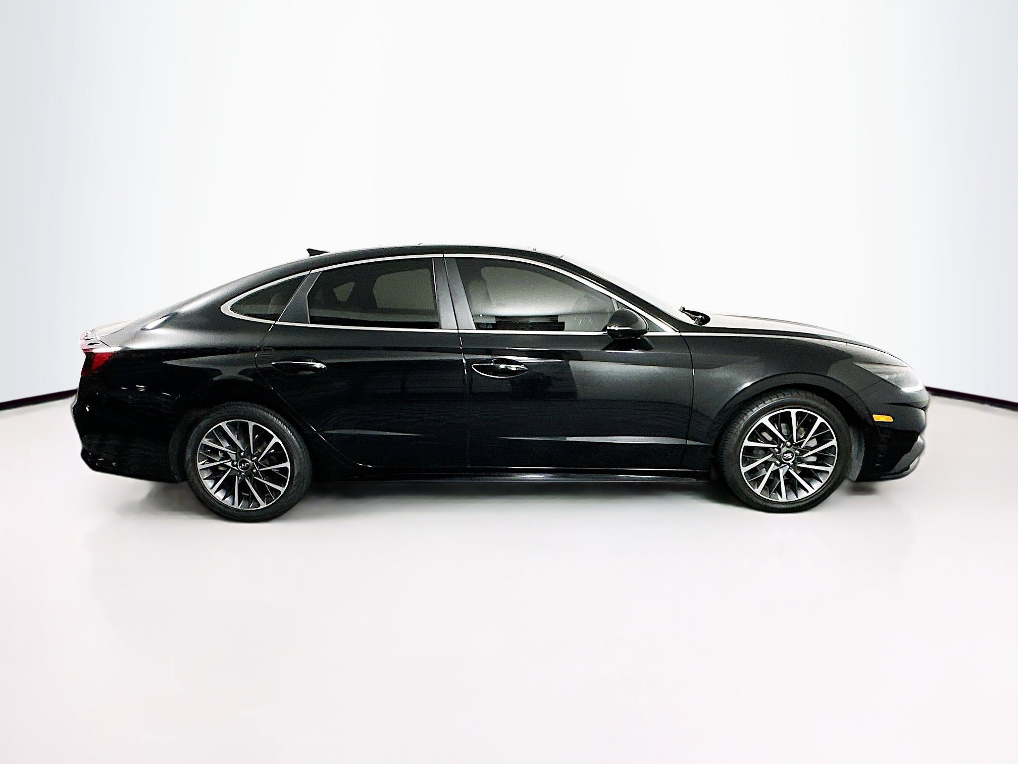 Used 2020 Hyundai Sonata Limited w/ Cargo Package FWD image 10