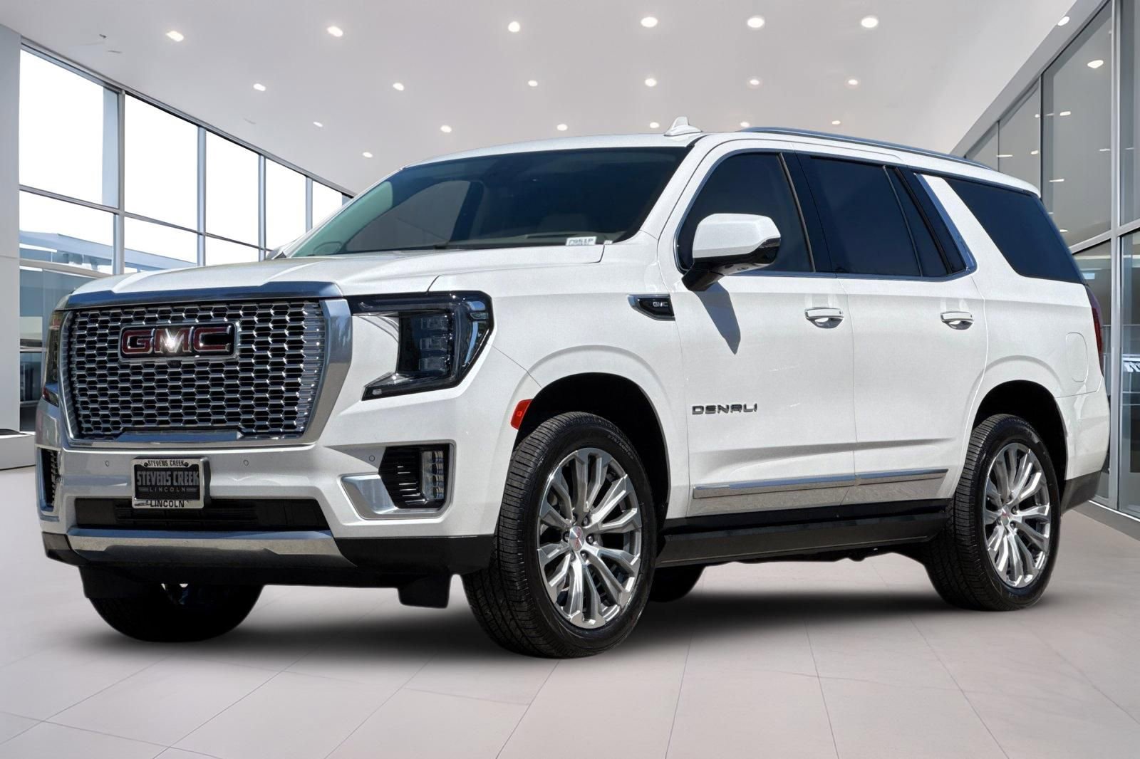 Used 2021 GMC Yukon Denali w/ Denali Ultimate Package image 8