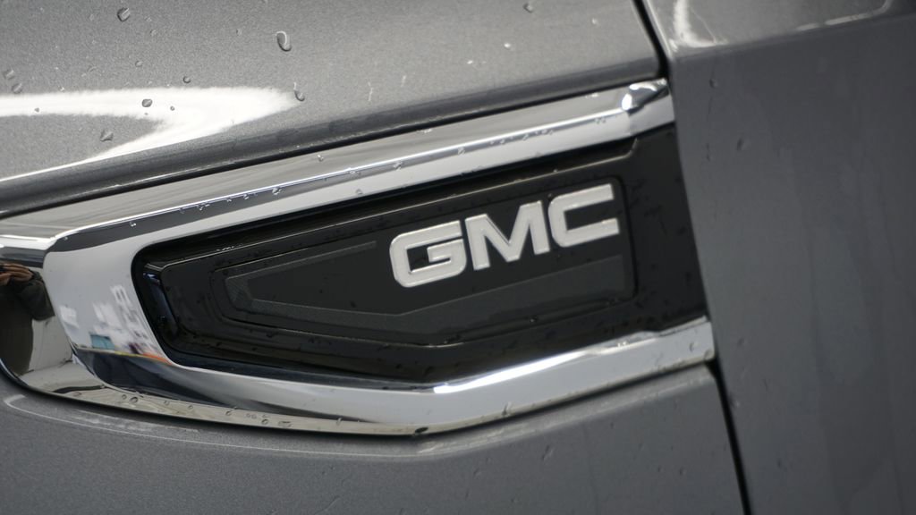 Used 2021 GMC Yukon XL SLT w/ SLT Premium Package image 21