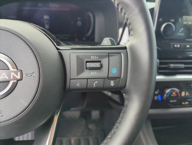 Used 2025 Nissan Pathfinder Platinum w/ Cargo Package FWD image 15