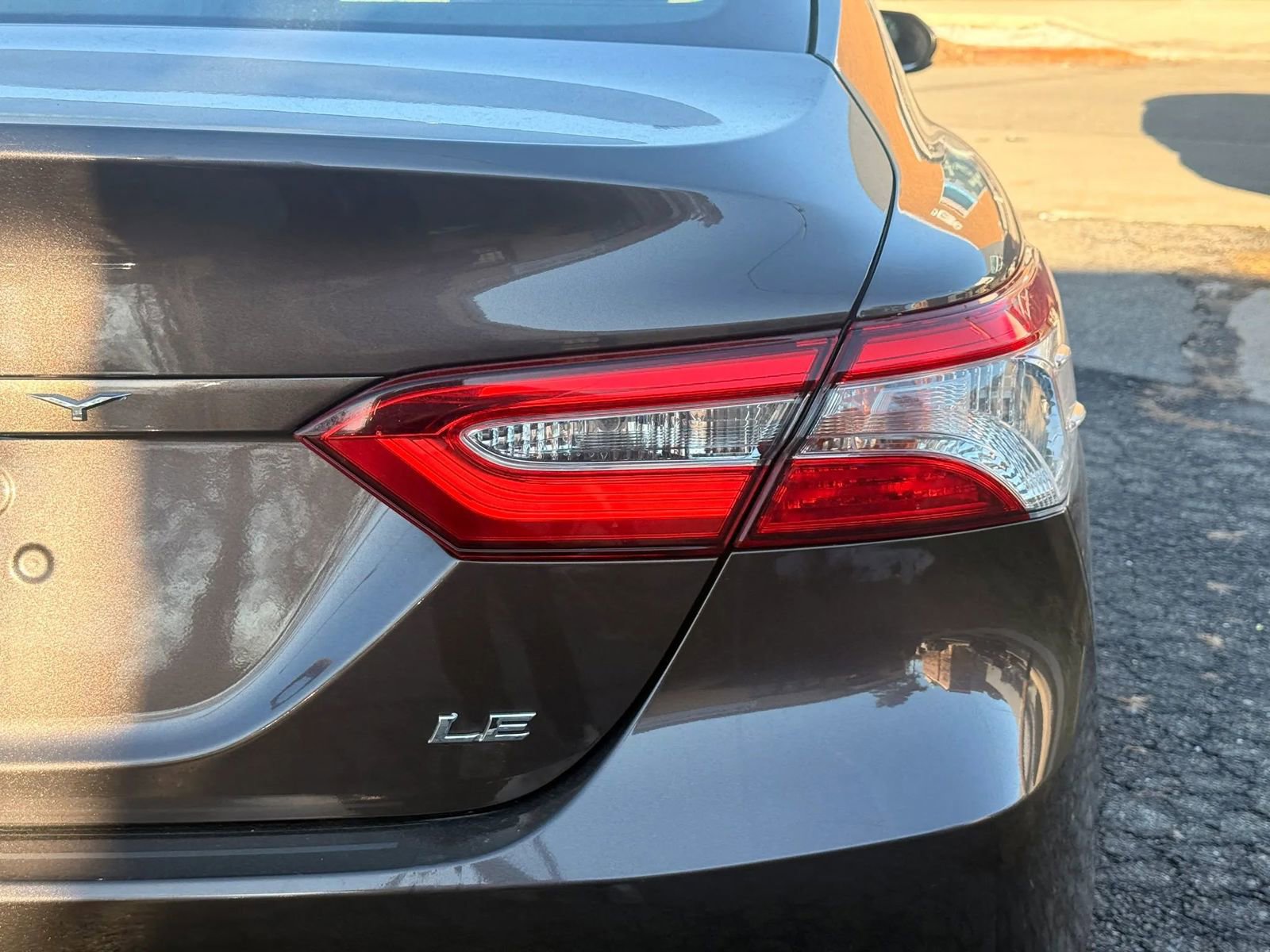 Used 2018 Toyota Camry LE w/ Protection Package (Q2) FWD image 31