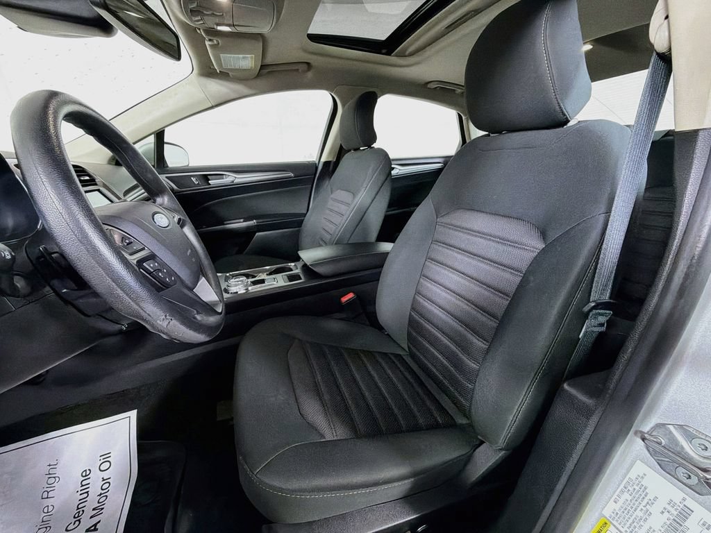 Used 2019 Ford Fusion SE AWD/4WD image 12