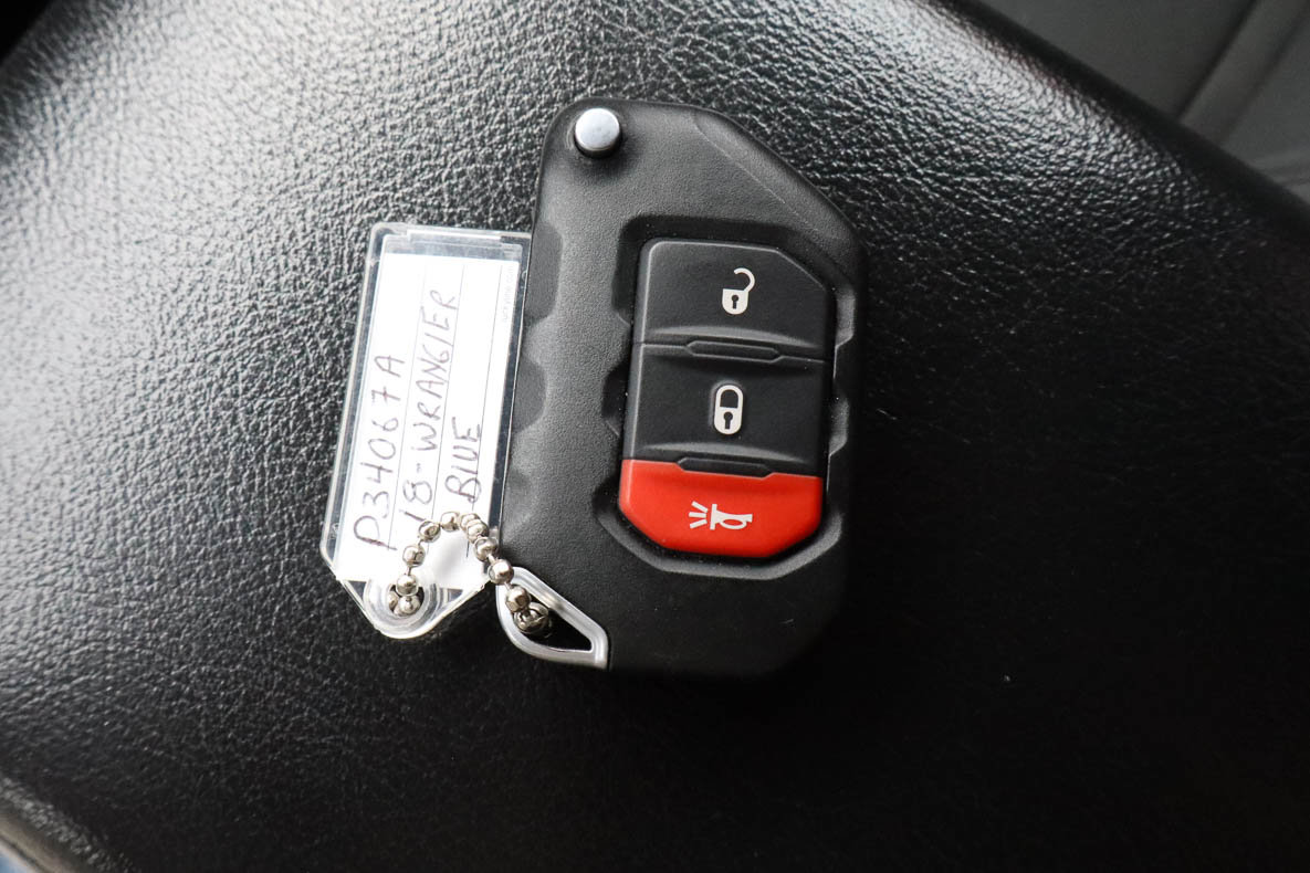 Used 2018 Jeep Wrangler Unlimited Sport S image 32