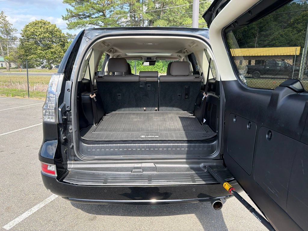 Used 2021 Lexus GX 460 Premium w/ Premium Package AWD/4WD image 23