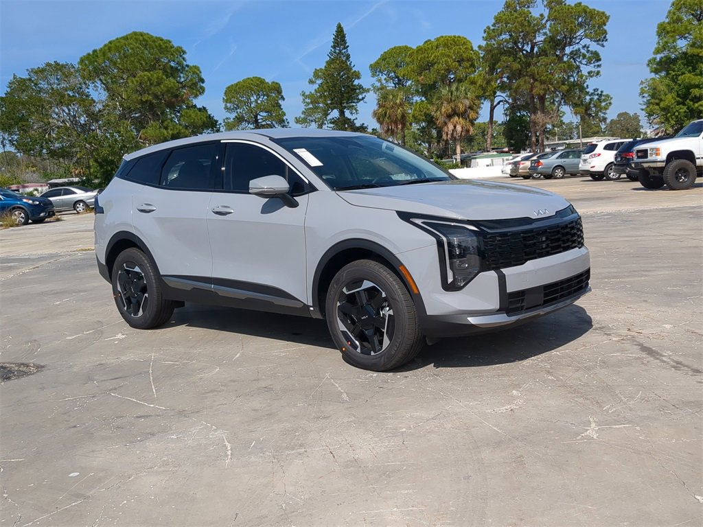 New 2026 Kia Sportage S image 2