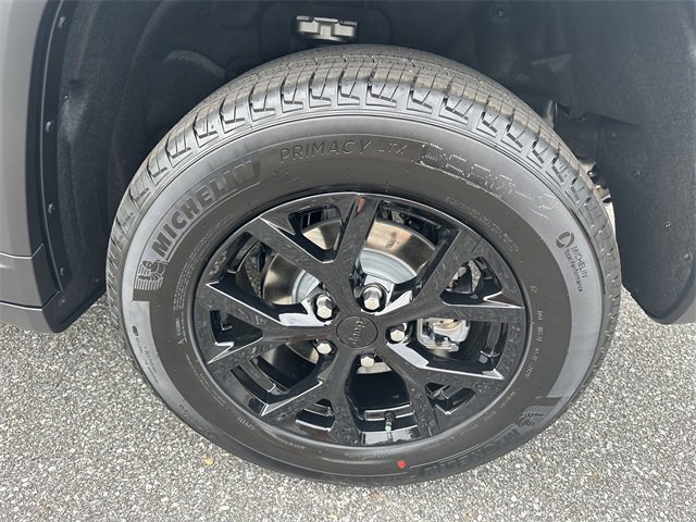 New 2025 Jeep Grand Cherokee Altitude image 18