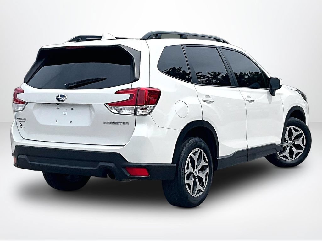 Used 2022 Subaru Forester Premium AWD/4WD image 3