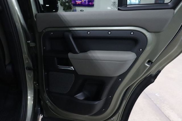 Used 2020 Land Rover Defender 110 S image 19
