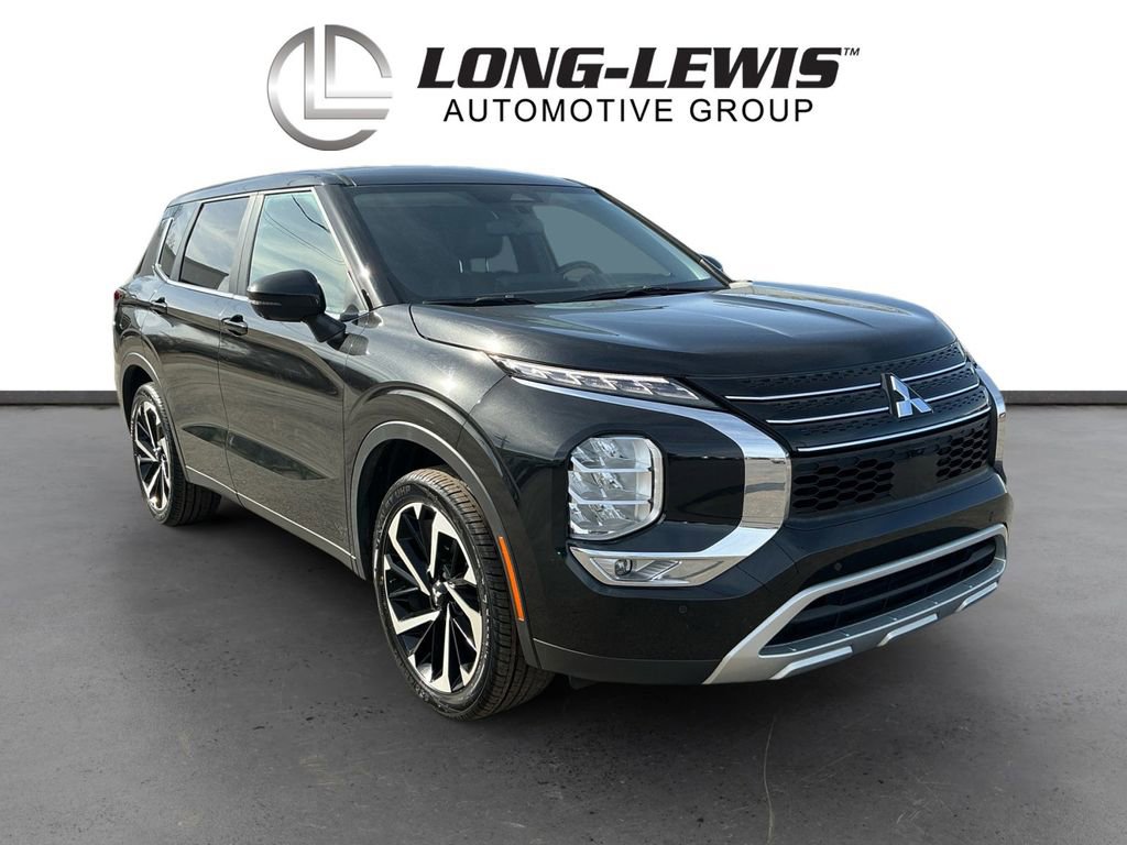 Used 2023 Mitsubishi Outlander SE image 10