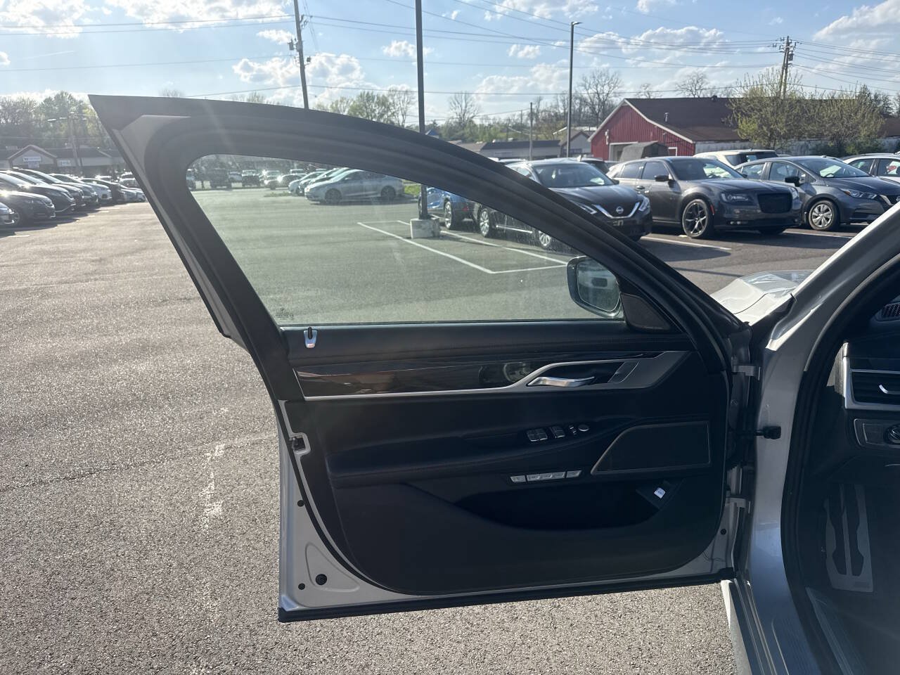 Used 2017 BMW 750i xDrive AWD/4WD image 14
