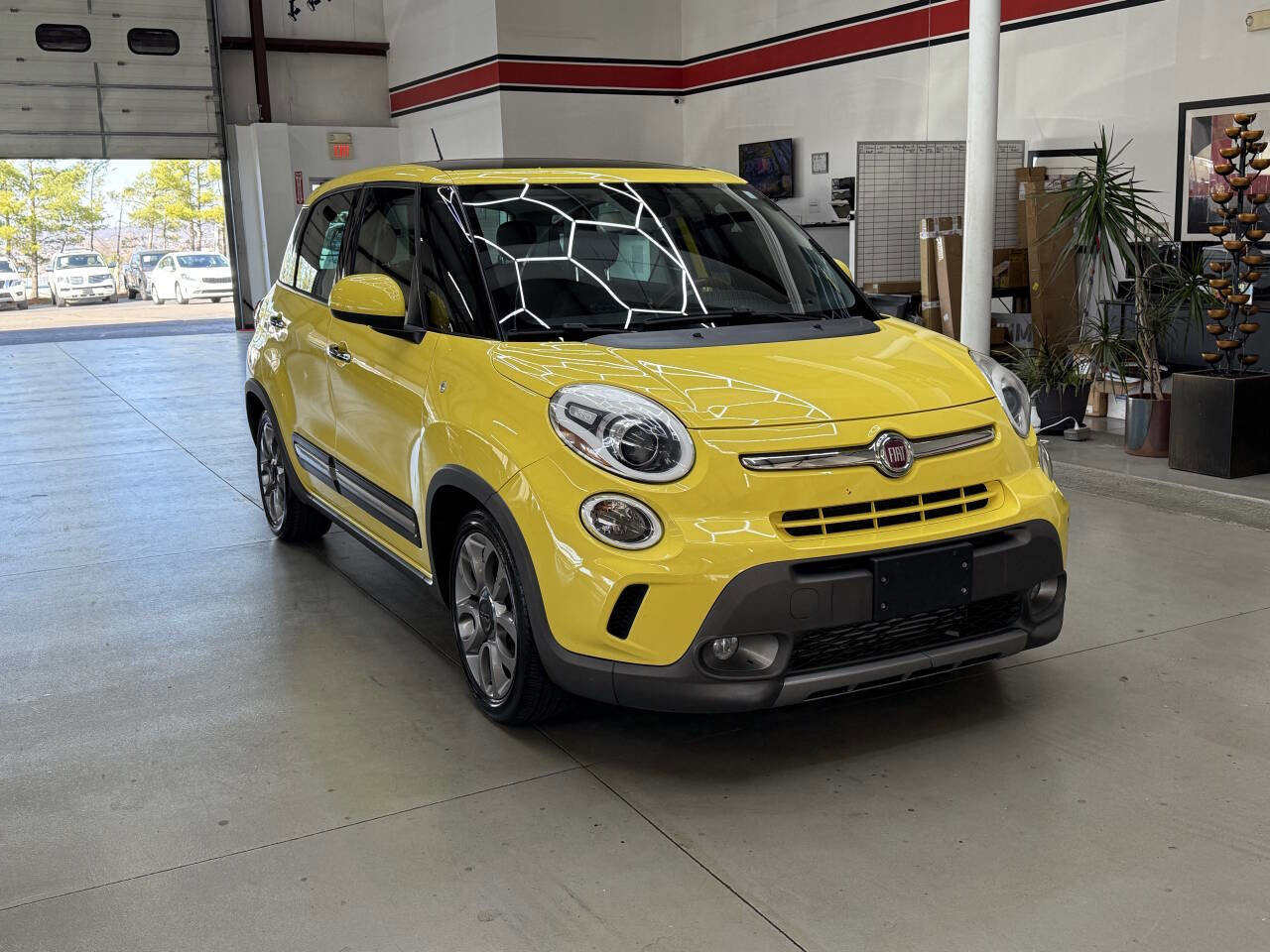 Used 2016 FIAT 500L Trekking image 2