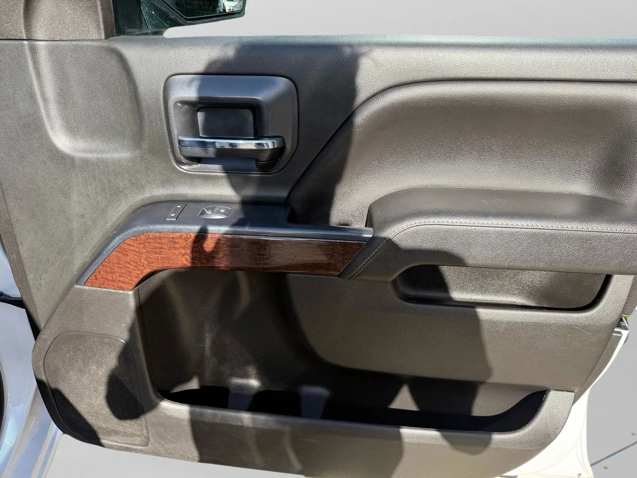 Used 2018 GMC Sierra 1500 SLE w/ SLE Value Package image 16