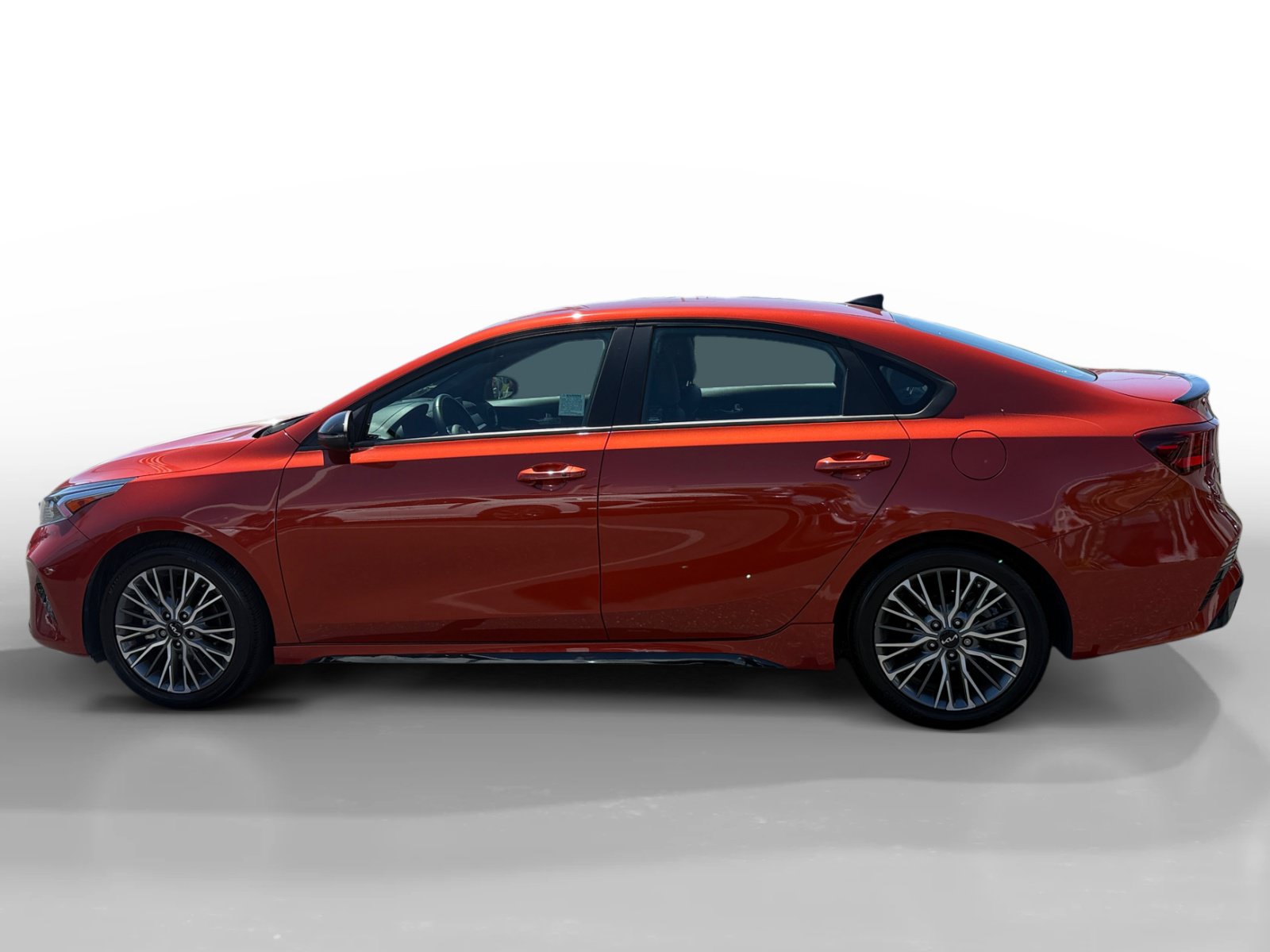 Used 2022 Kia Forte GT-Line FWD image 2