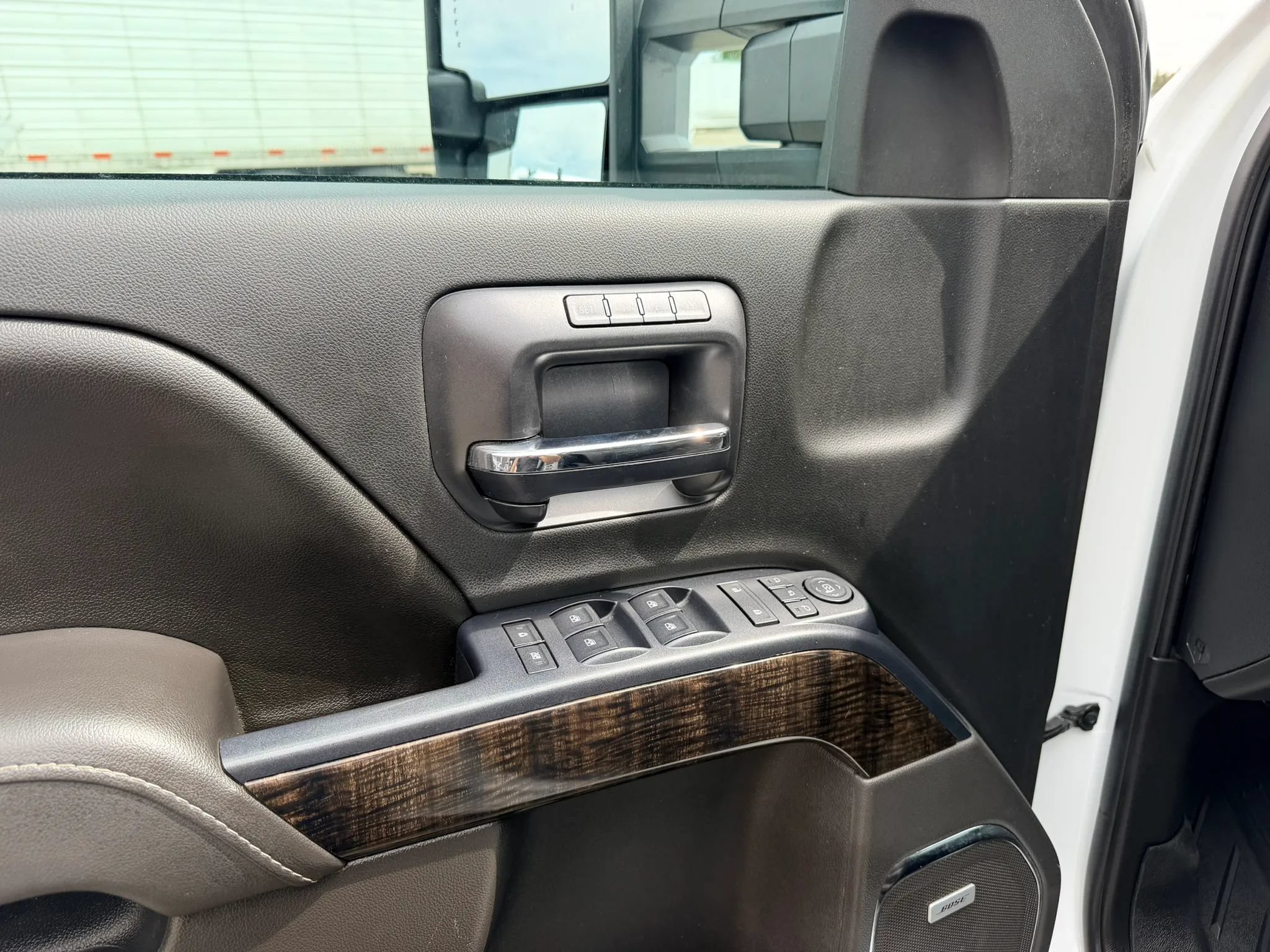 Used 2016 GMC Sierra 3500 Denali w/ Duramax Plus Package AWD/4WD image 11