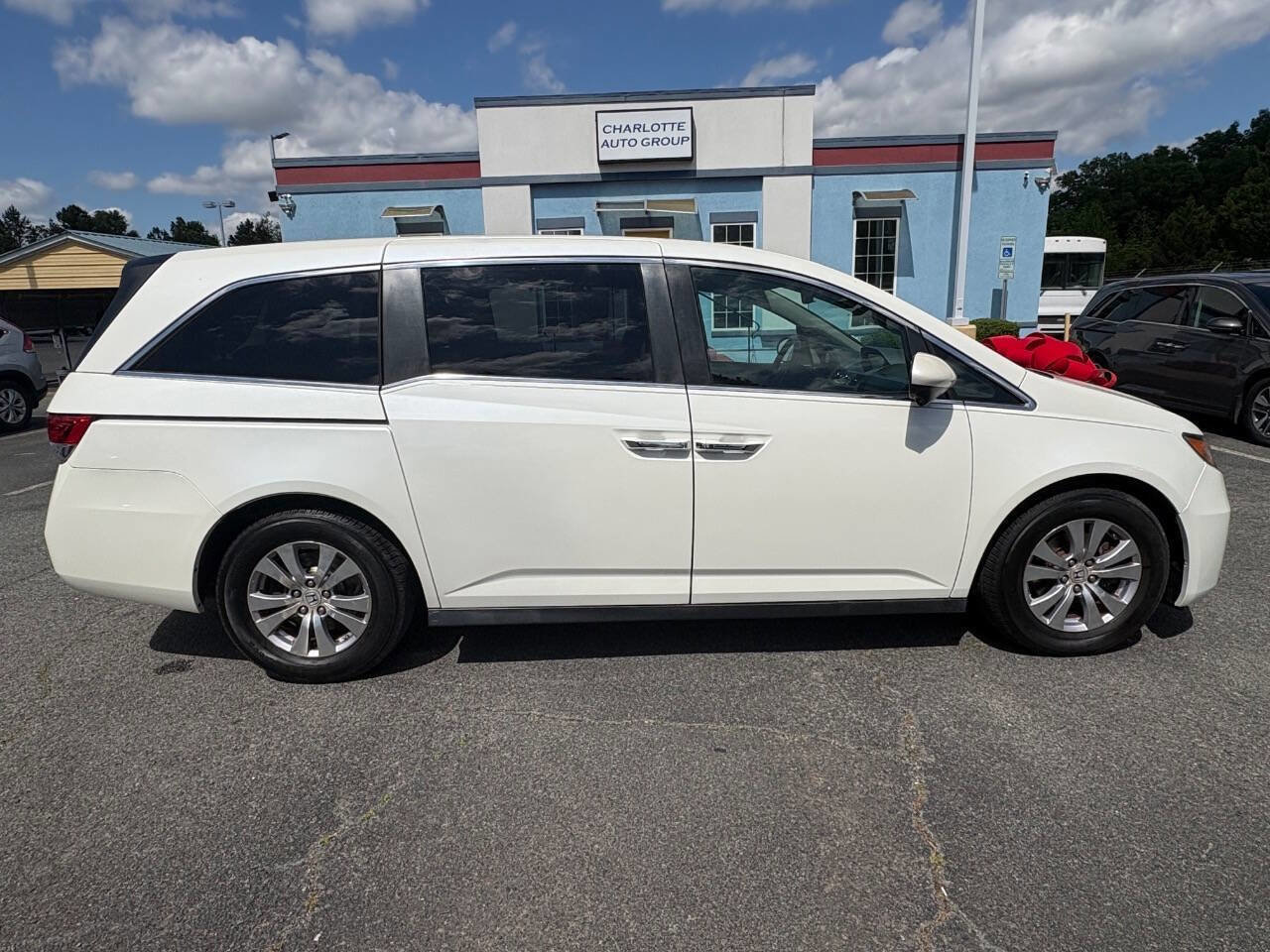 Used 2016 Honda Odyssey SE image 7