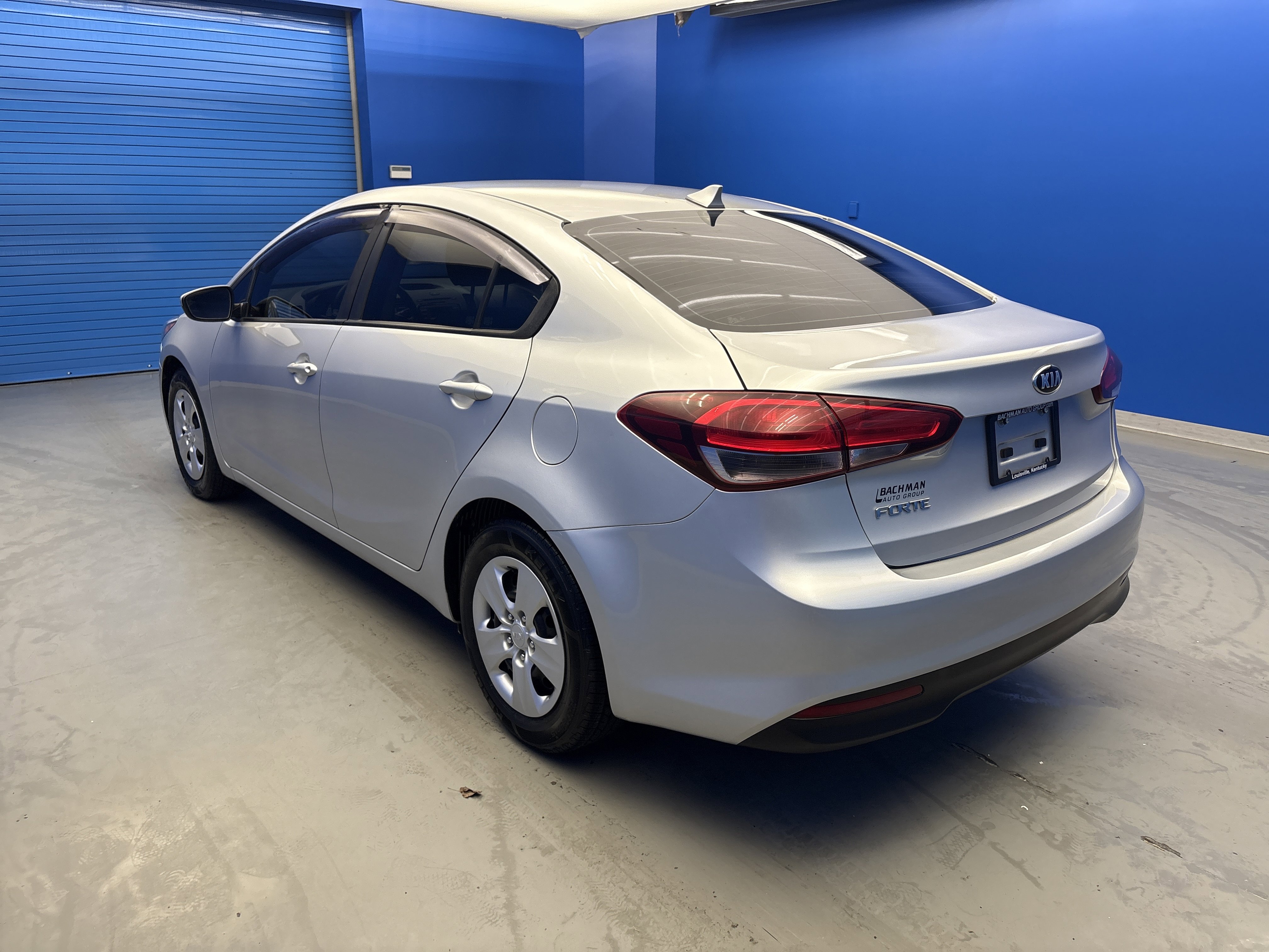 Used 2017 Kia Forte LX FWD image 5
