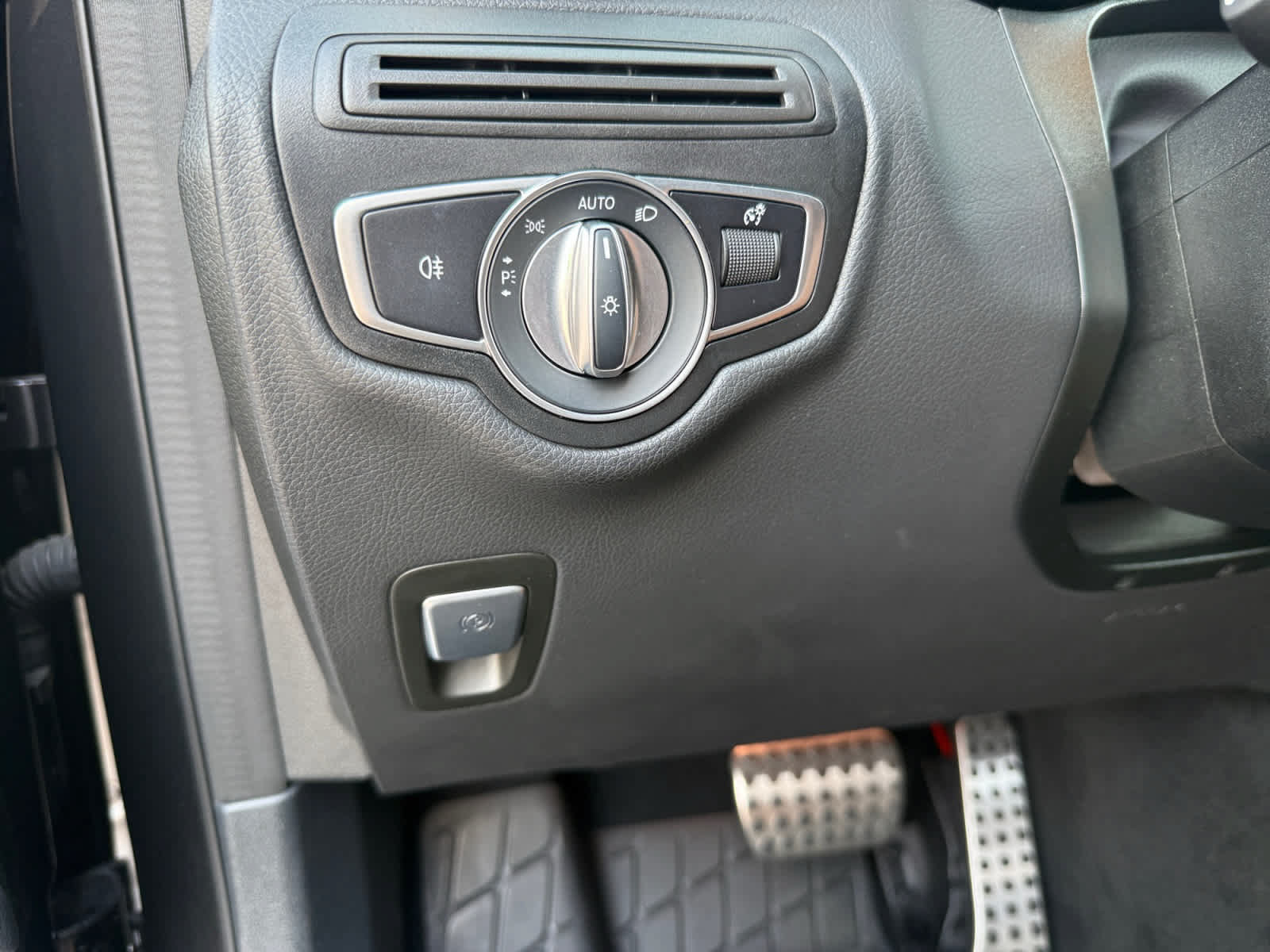Certified 2022 Mercedes-Benz GLC 300 4MATIC image 25
