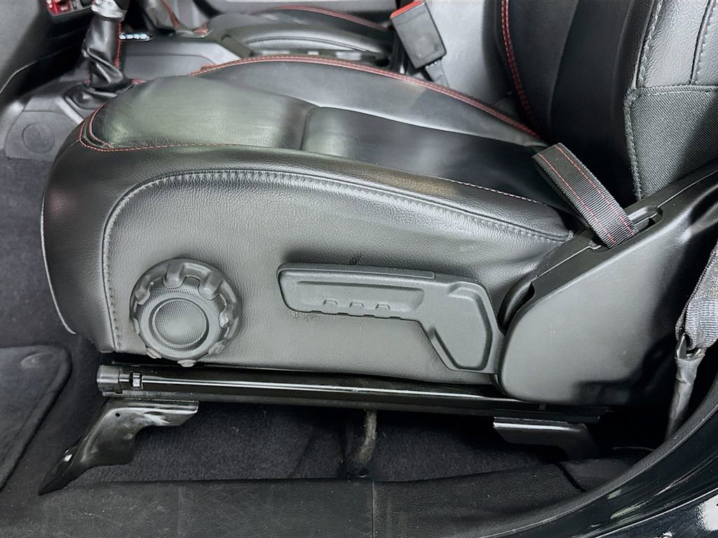 Used 2022 Jeep Wrangler Unlimited Rubicon w/ Cold Weather Group image 18