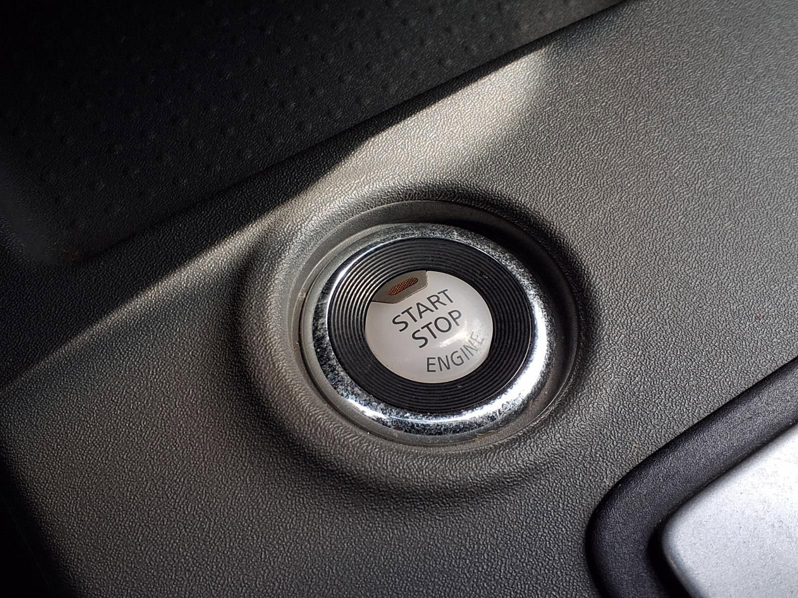 Used 2020 Nissan Frontier SV w/ Midnight Edition Floor Mats image 26