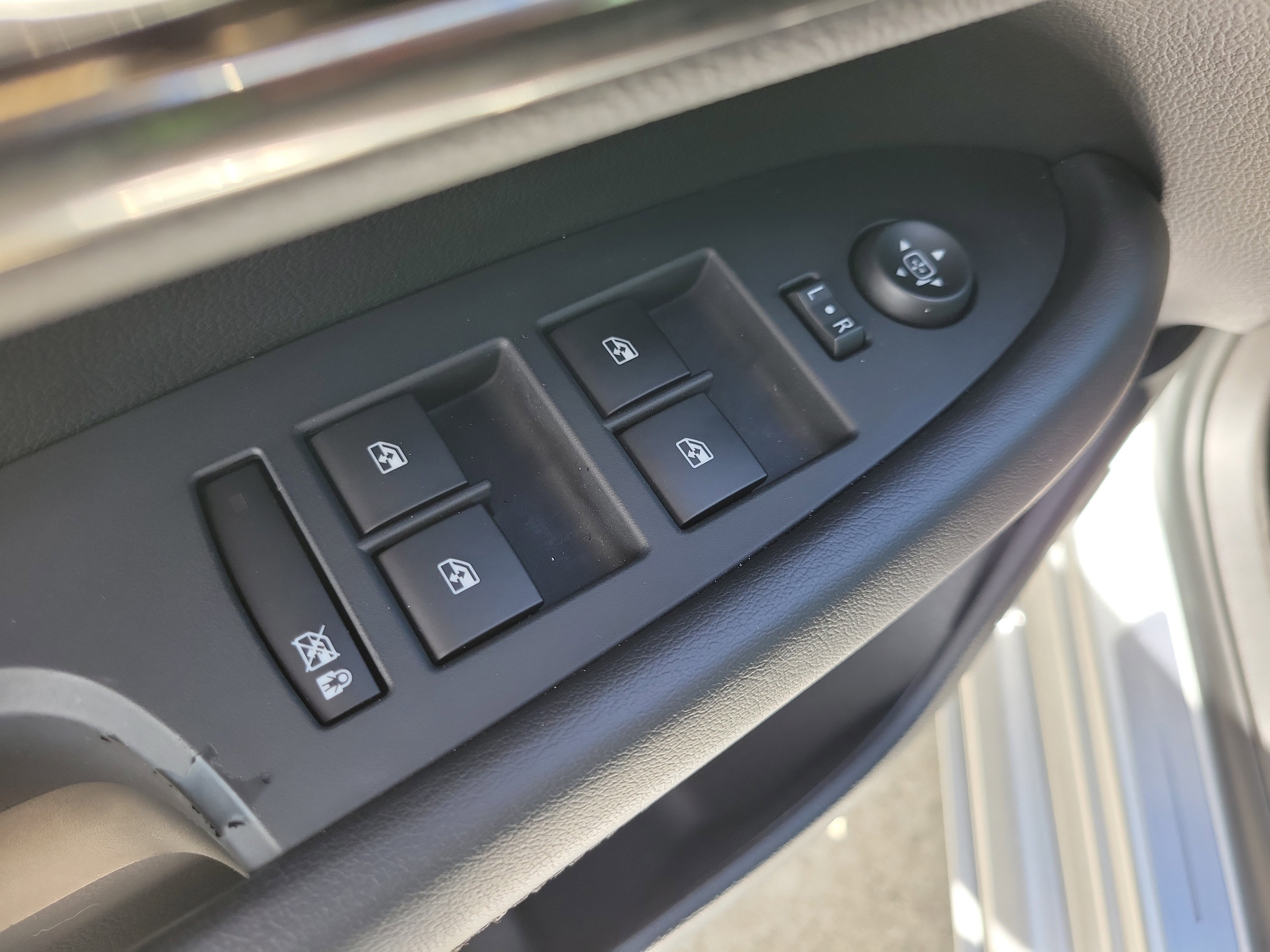 Used 2016 Cadillac ATS Luxury w/ Sun And Sound Package image 17